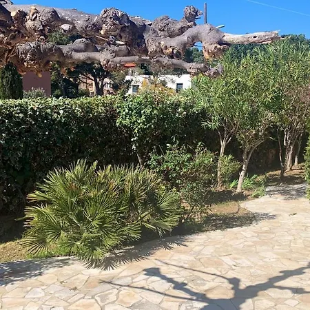 Maison De 3 Chambres A A 800 M De La Avec Vue Sur La Jardin Clos Et Wifi Semesterbostad Bandol